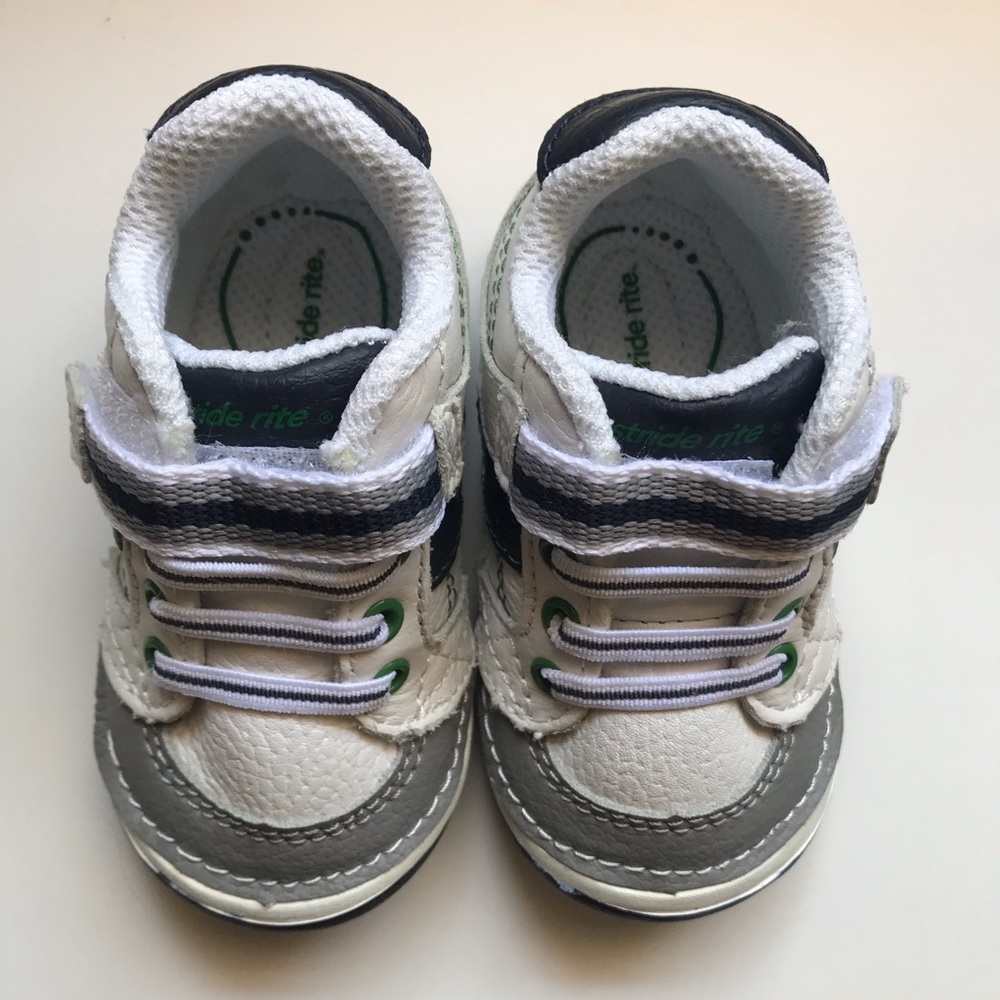 stride rite srtech soft motion artie shoe